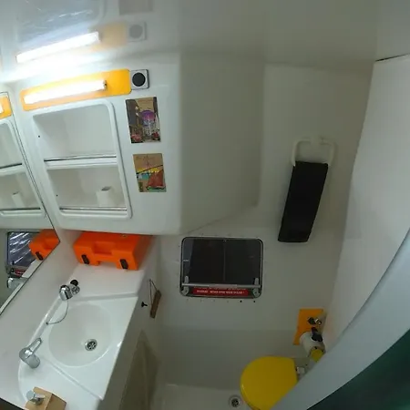 Catamaran Corto Maltese Iii Hotel en barco Lisboa