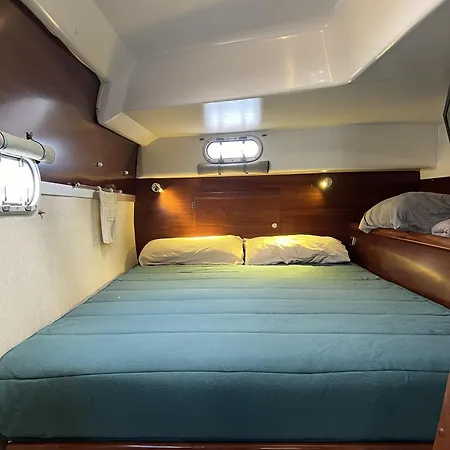 Catamaran Corto Maltese Iii *