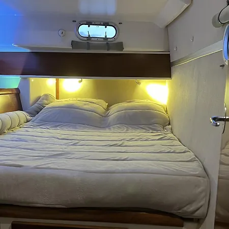 Botel Catamaran Corto Maltese Iii