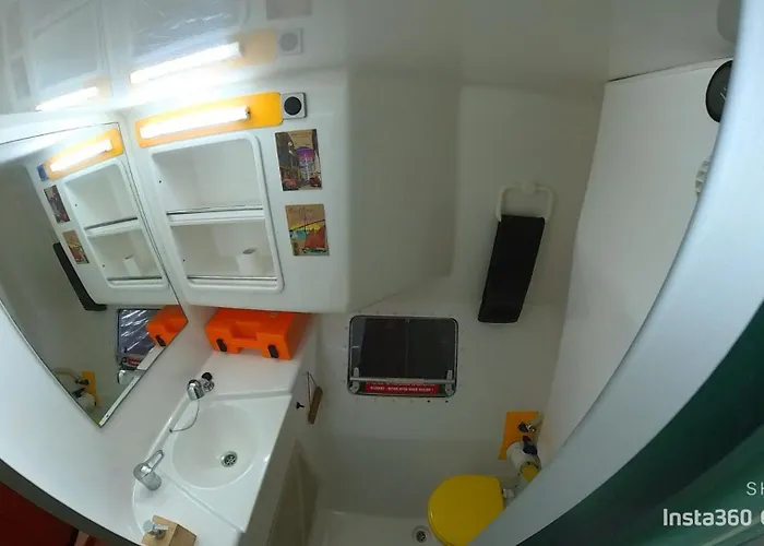 Catamaran Corto Maltese Iii Bådhotel Lisboa